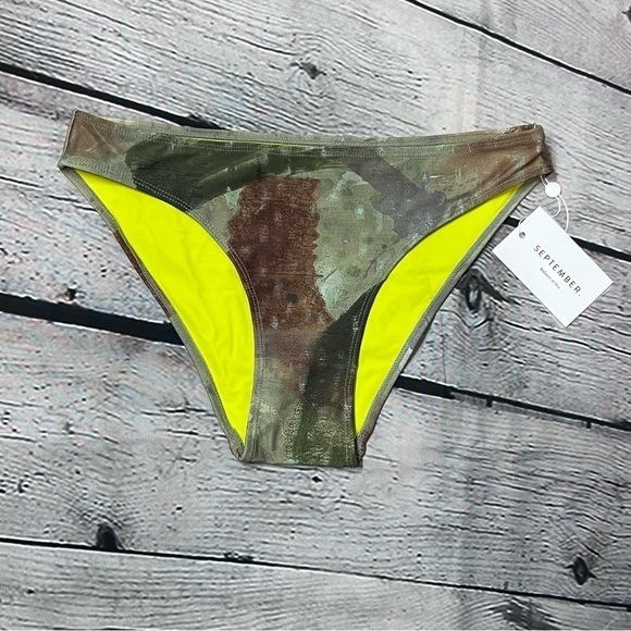 ✨NWT! Naya Bikini in Sea Camo by SEPTEMBER. - Picture 4 of 14